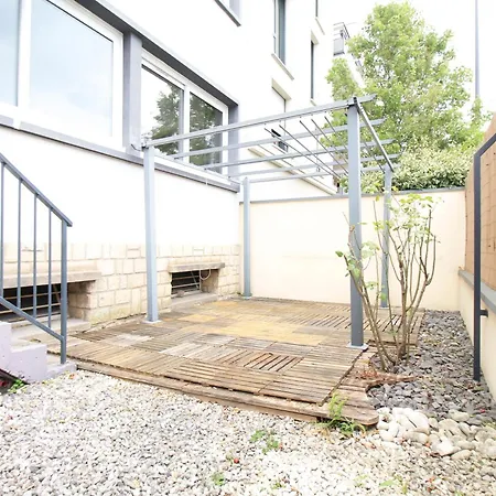 Apartment Escale-marne Fr - 001 - Private Terrace - Free Parking - Free Luggage Storage - Equipped - Linen Included - Washing Machine - Dish Washer - Luxury Mattress 160x200 - 10mn Walk Metro 8 - Rer A - Panoramic View - From 1 To 4 Guests Maisons-Alfort