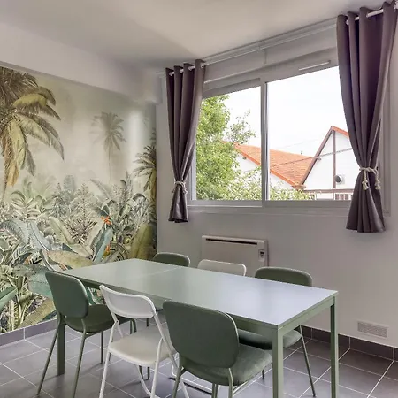 Escale-marne Fr - 001 - Private Terrace - Free Parking - Free Luggage Storage - Equipped - Linen Included - Washing Machine - Dish Washer - Luxury Mattress 160x200 - 10mn Walk Metro 8 - Rer A - Panoramic View - From 1 To 4 Guests * Maisons-Alfort